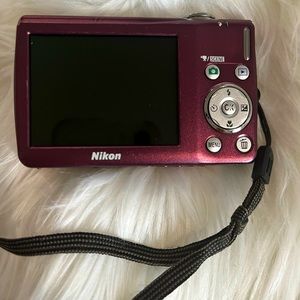 Nikon cool pix s220 digital camera